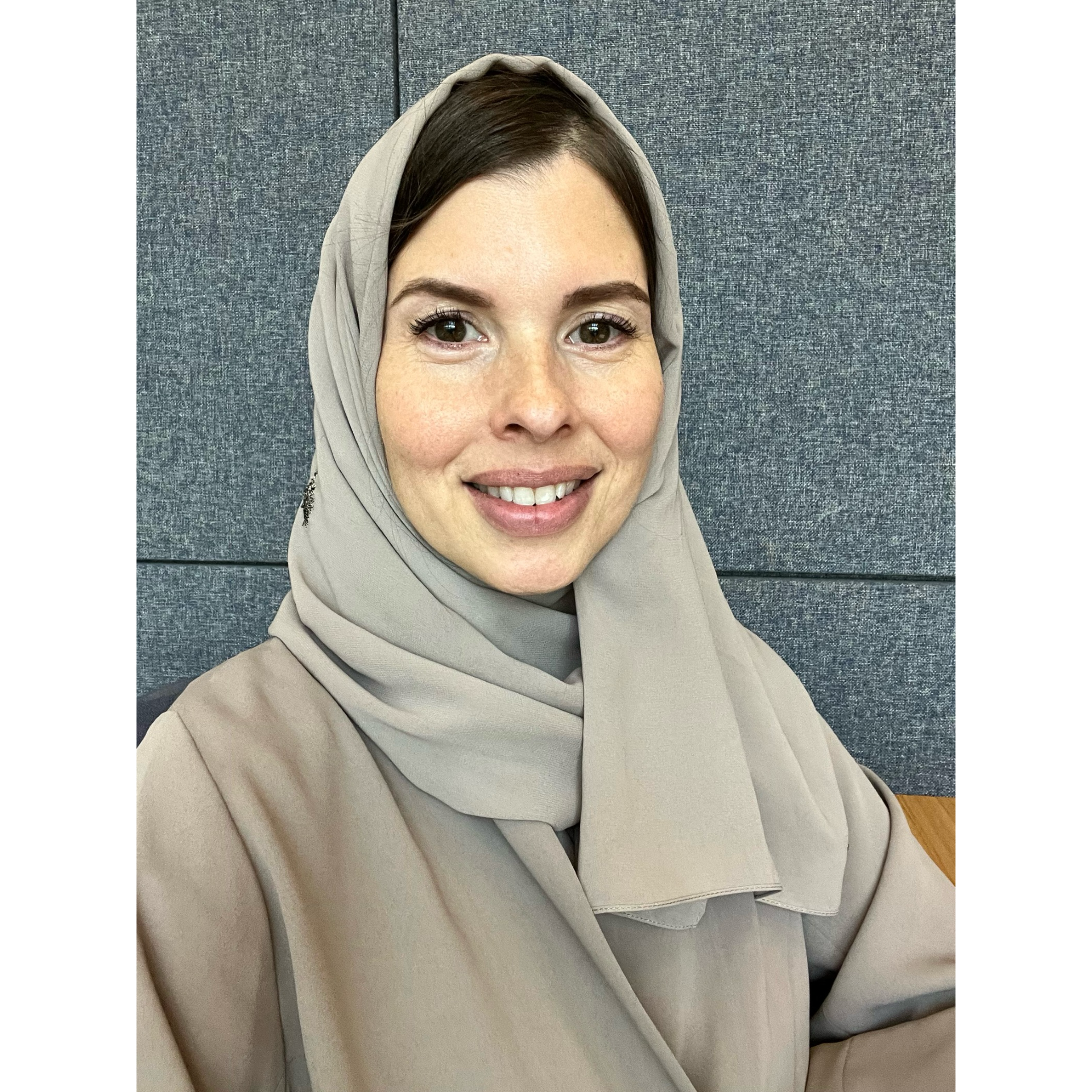 Dr. Alma Villanueva